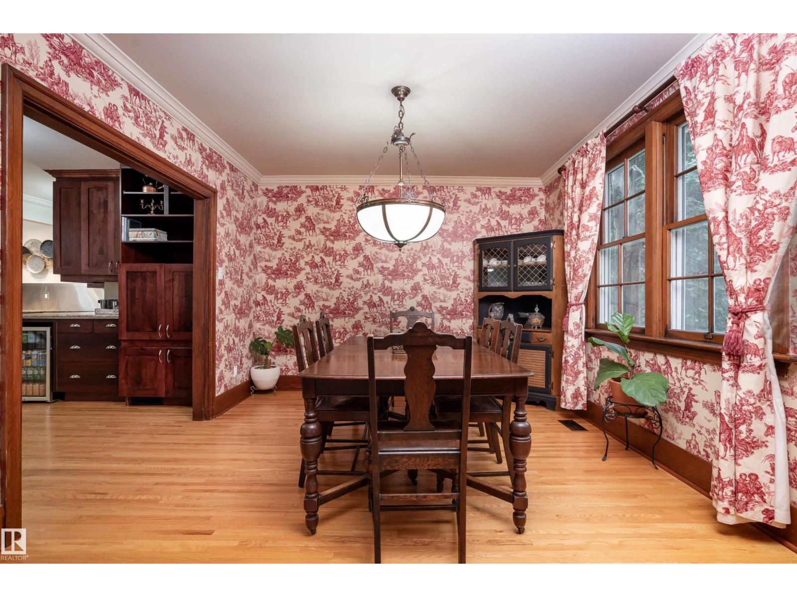 10015 97 Av Nw, Edmonton, Alberta  T5K 0A9 - Photo 2 - E4453048