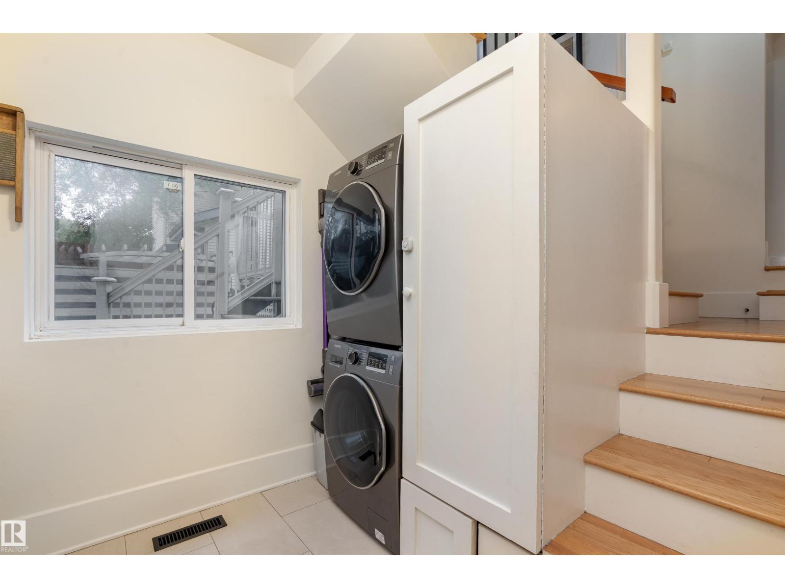 Property at 10015 97 AV NW image 1
