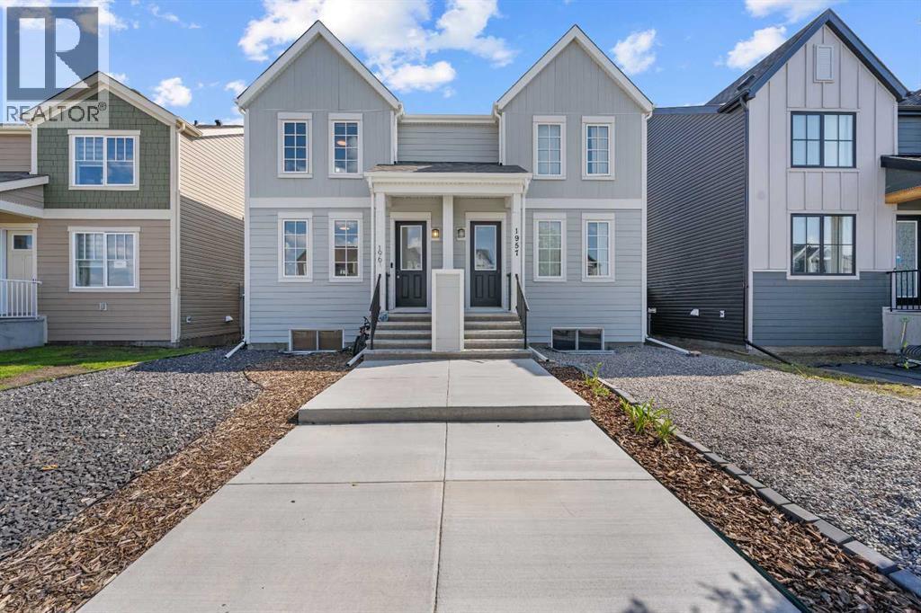 Property at 1961 Rangeview Drive SE image 1