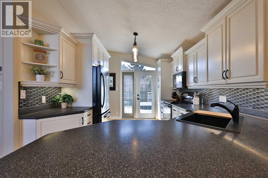 3218 Lakeside Road S, Lethbridge, Alberta  T1K 3H4 - Photo 10 - A2237357