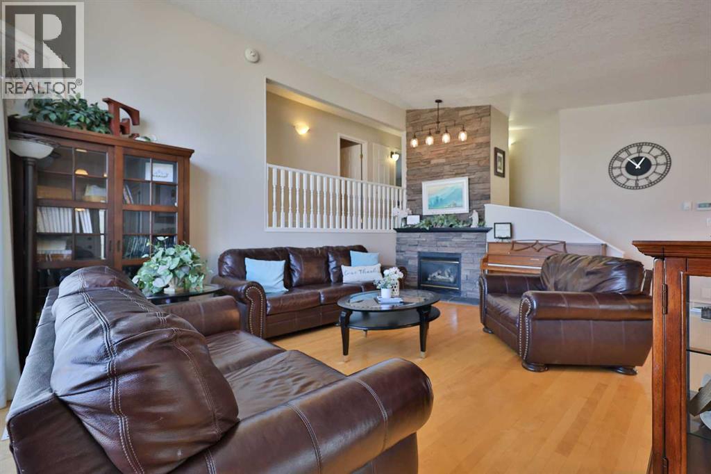 3218 Lakeside Road S, Lethbridge, Alberta  T1K 3H4 - Photo 2 - A2237357