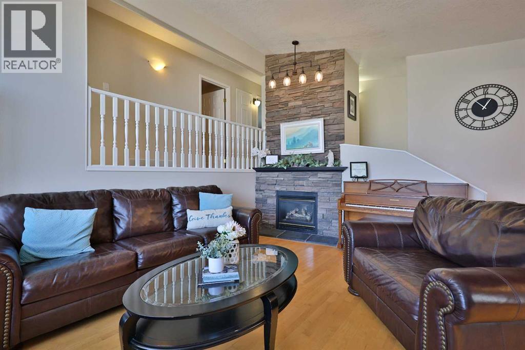 3218 Lakeside Road S, Lethbridge, Alberta  T1K 3H4 - Photo 3 - A2237357