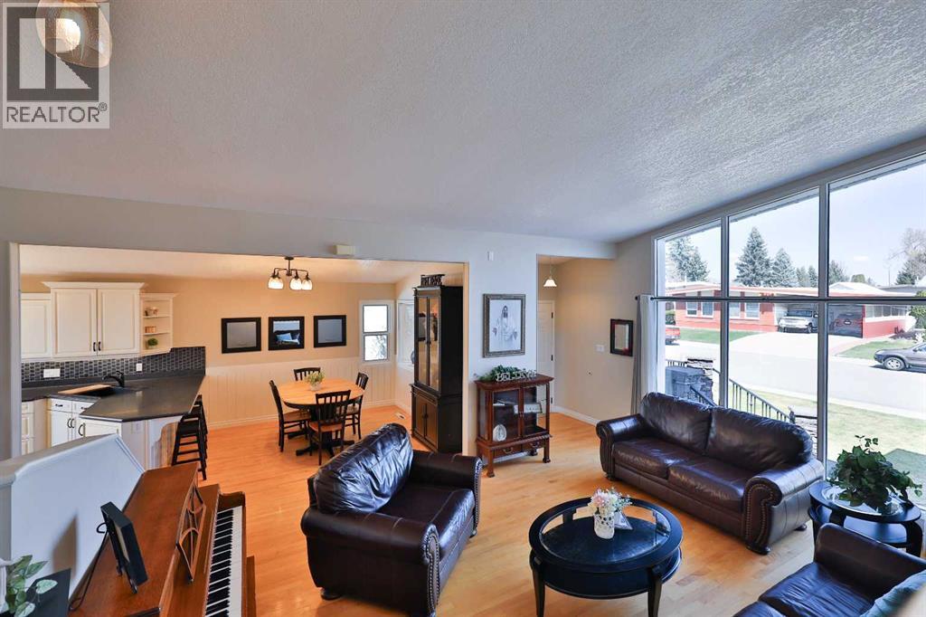 3218 Lakeside Road S, Lethbridge, Alberta  T1K 3H4 - Photo 19 - A2237357