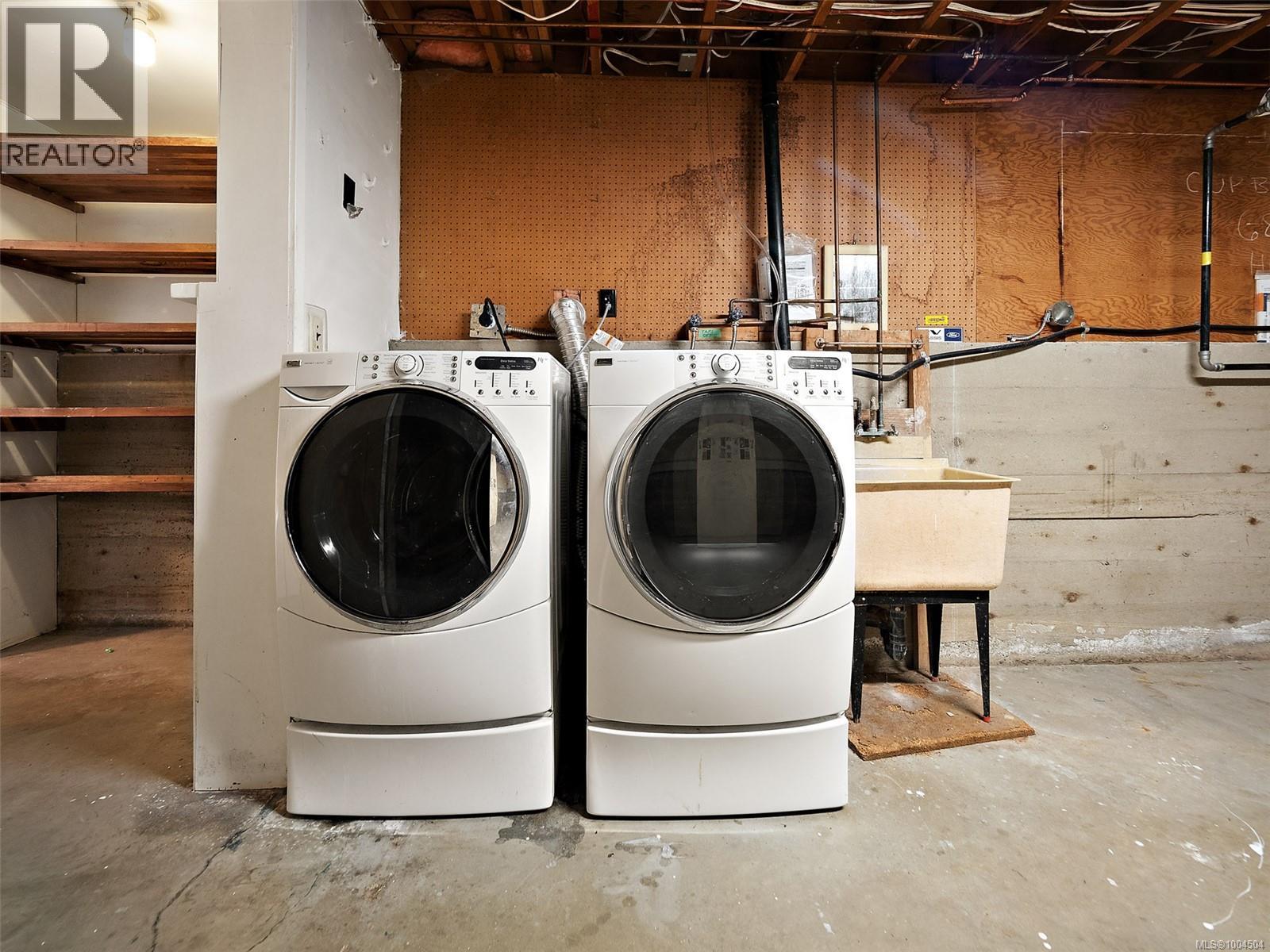 2660 Macdonald Dr E, Saanich, British Columbia  V8N 1X9 - Photo 49 - 1004504