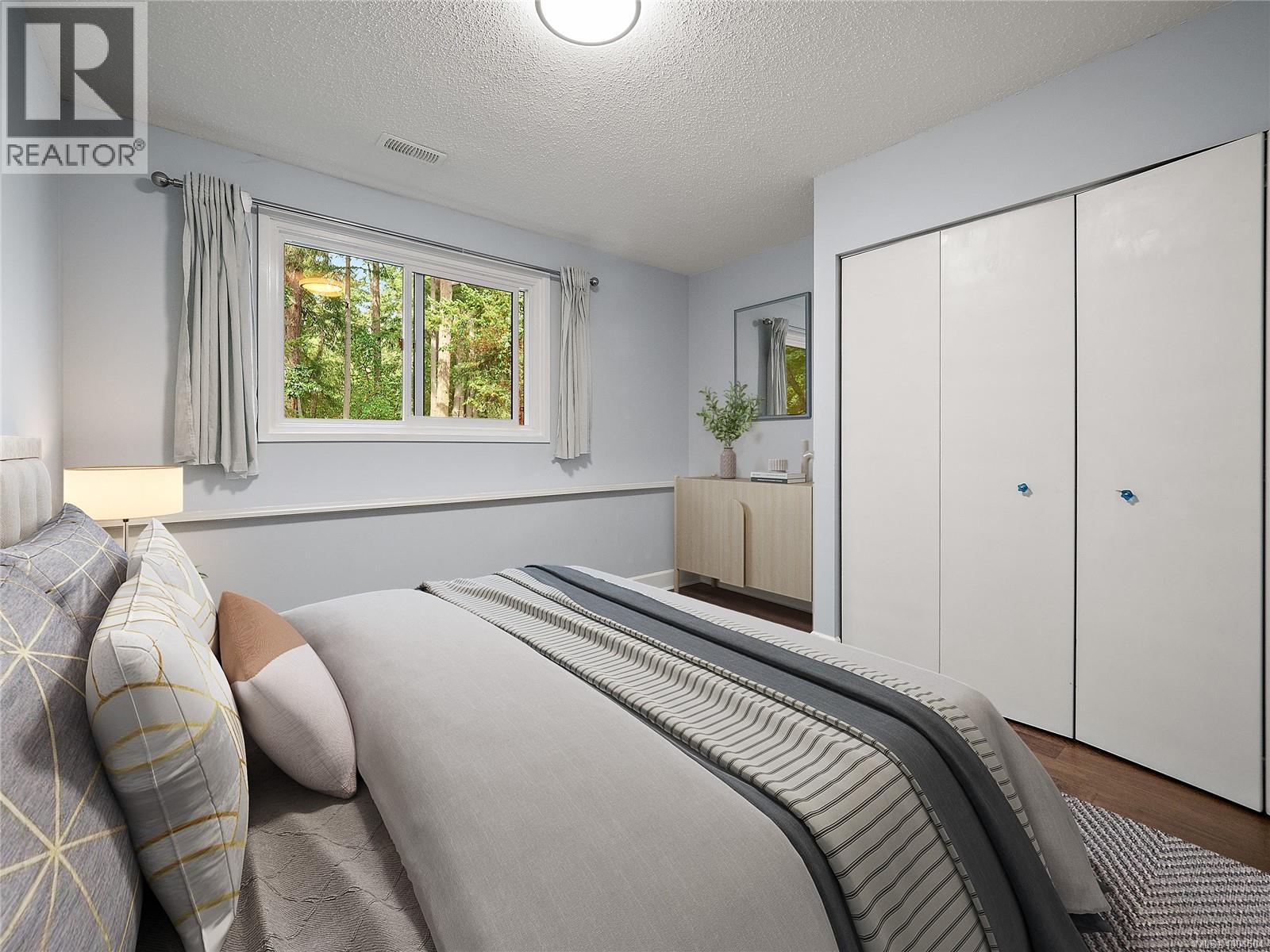 2660 Macdonald Dr E, Saanich, British Columbia  V8N 1X9 - Photo 55 - 1004504