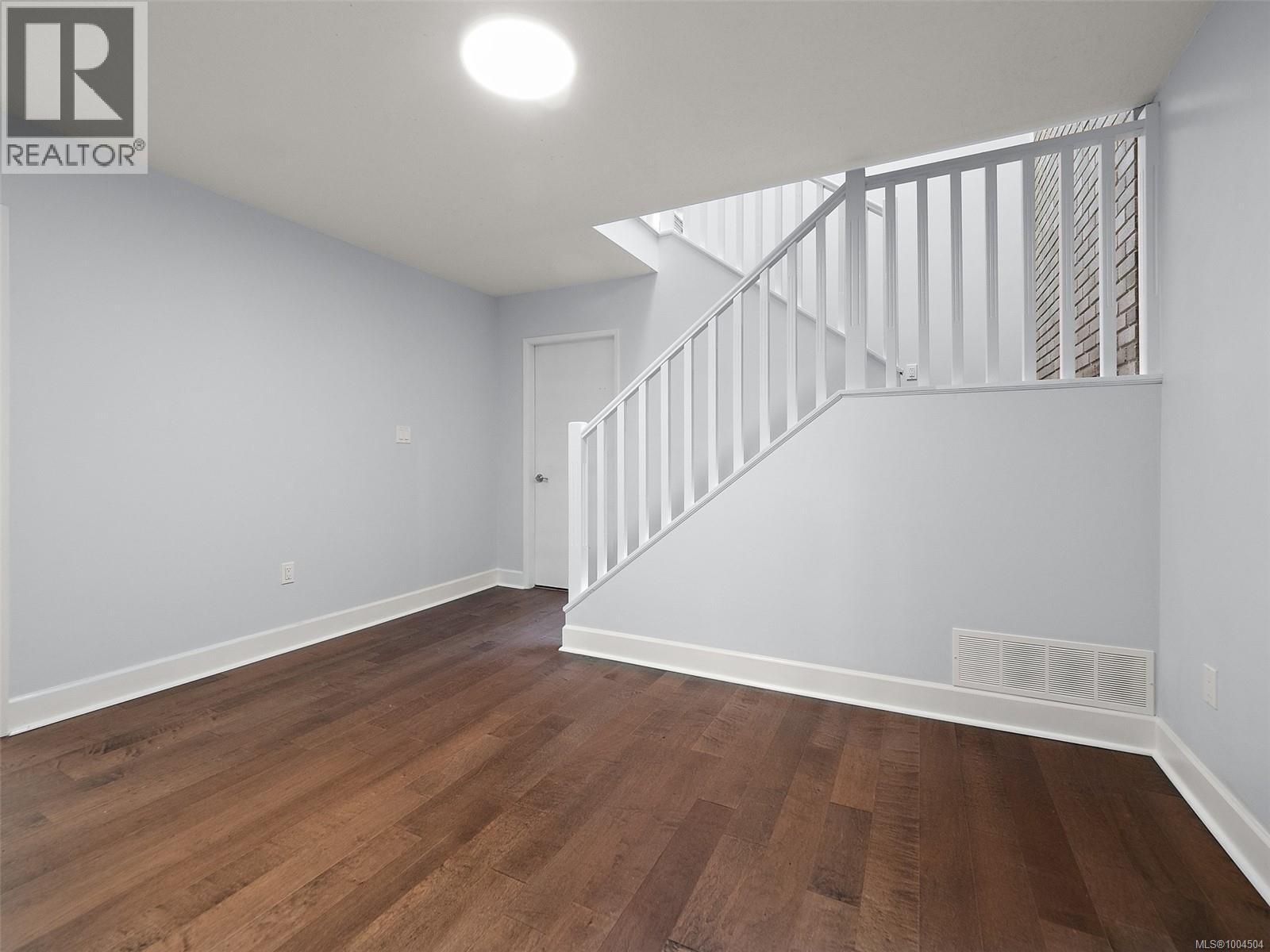 2660 Macdonald Dr E, Saanich, British Columbia  V8N 1X9 - Photo 58 - 1004504