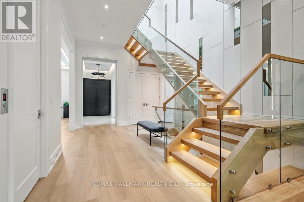 215 Northwood Drive, Toronto, Ontario  M2M 2K5 - Photo 13 - C12330424