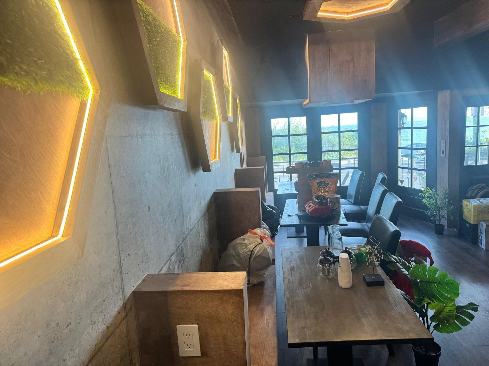 15081 MARINE DRIVE, White Rock, British Columbia