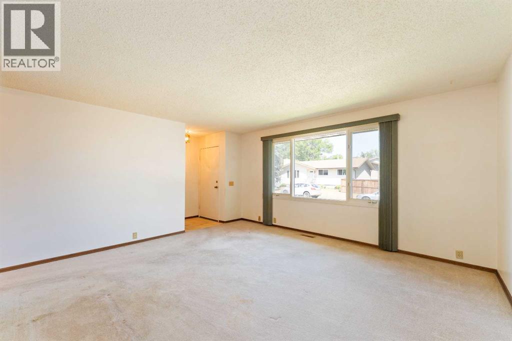 Property at 1015 Lysander Drive SE image 3