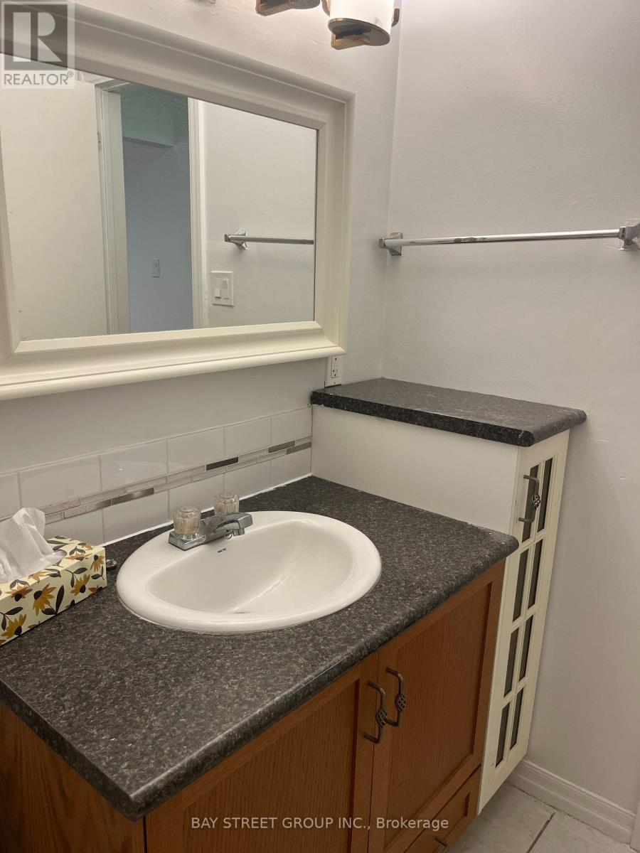 3420 Galena Crescent, Mississauga (Mississauga Valleys), Ontario  L5A 3L8 - Photo 17 - W12345870