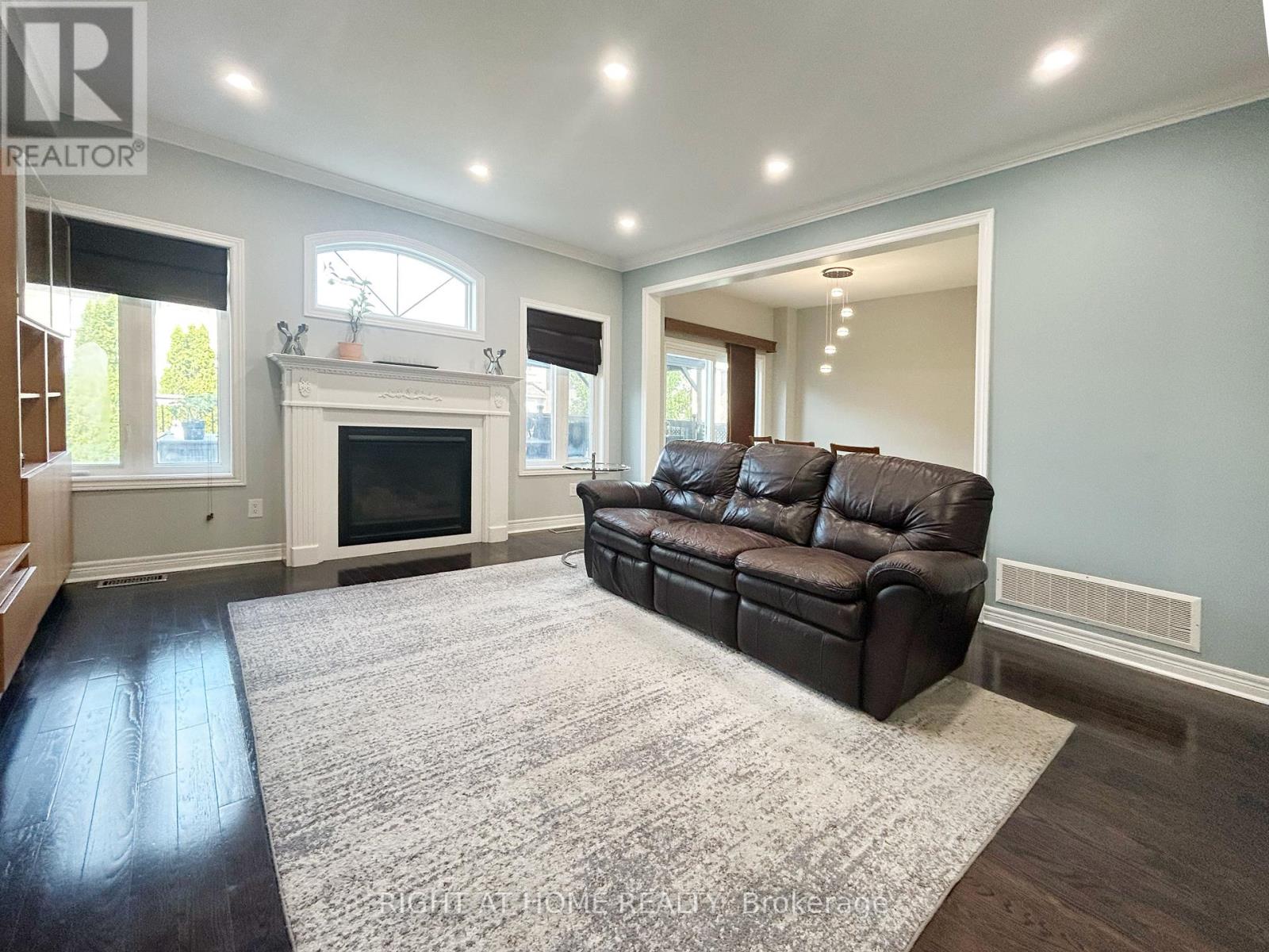 5515 Doctor Peddle Crescent, Mississauga, Ontario  L5M 0K6 - Photo 10 - W12345874