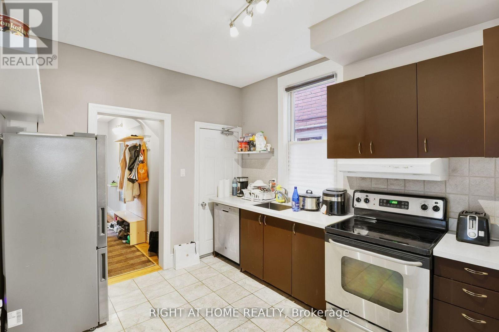 152 Wright Avenue, Toronto, Ontario  M6R 1L2 - Photo 27 - W12345875