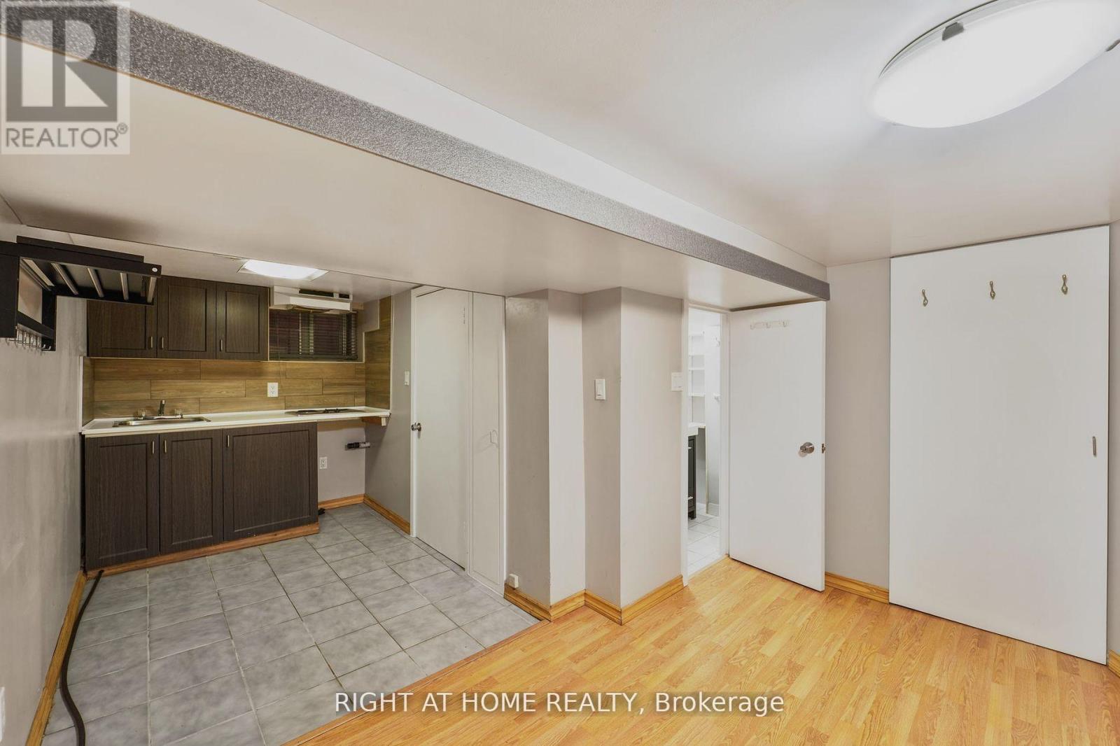 152 Wright Avenue, Toronto, Ontario  M6R 1L2 - Photo 30 - W12345875