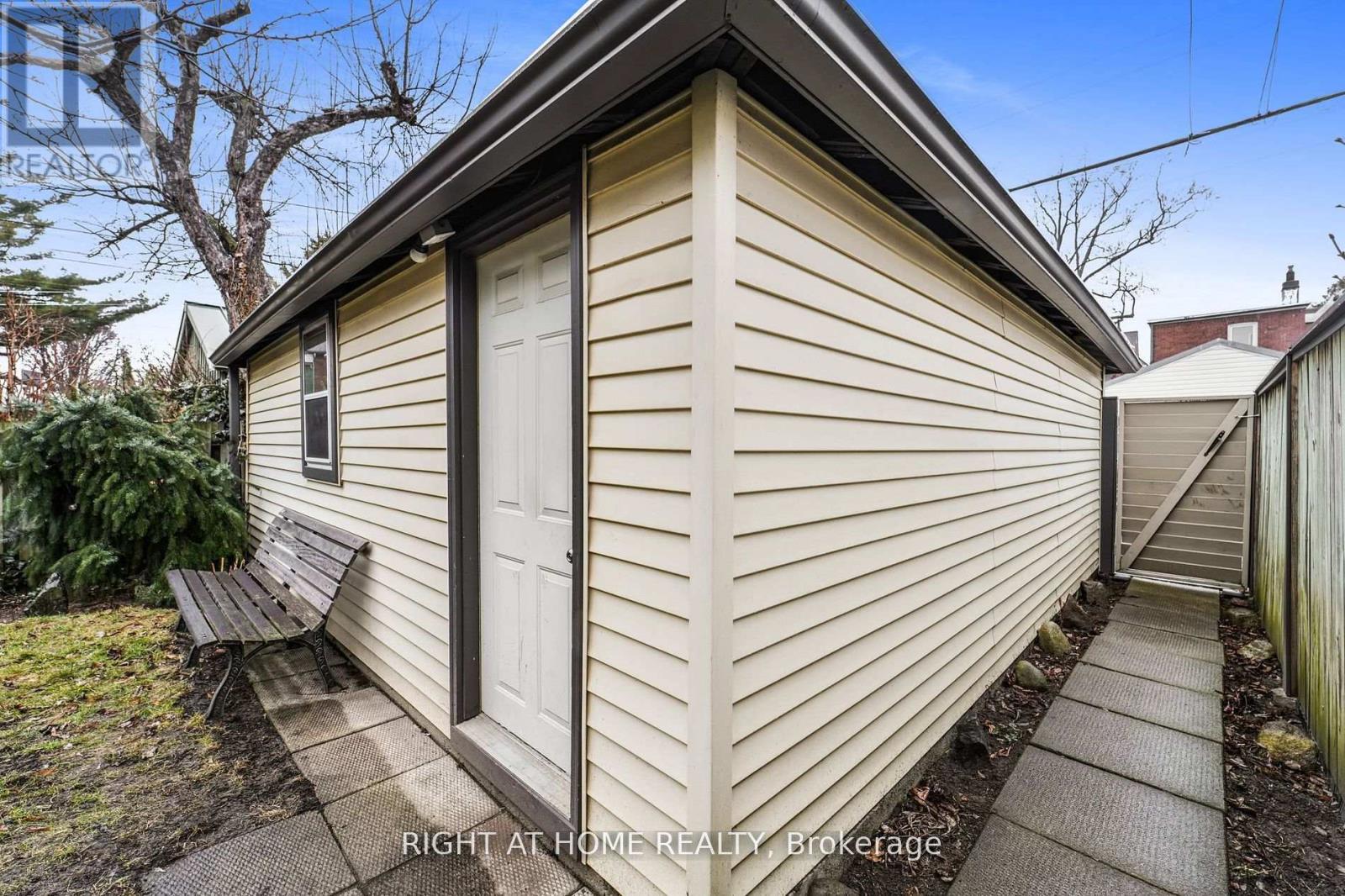 152 Wright Avenue, Toronto, Ontario  M6R 1L2 - Photo 35 - W12345875