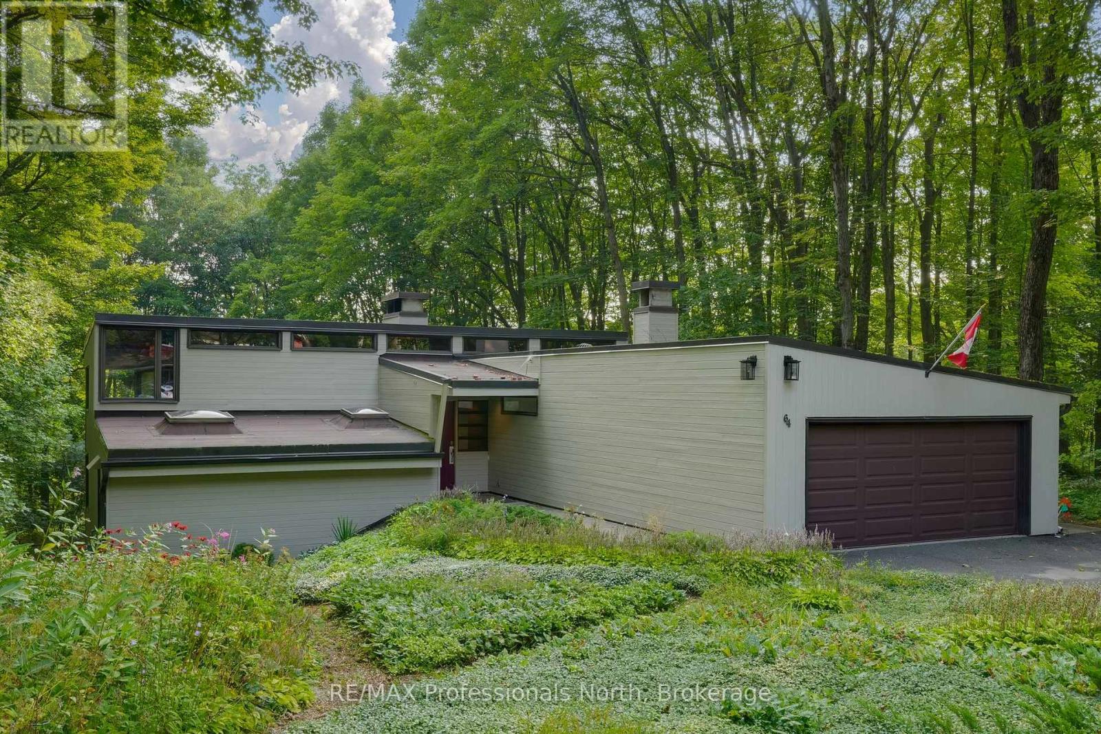 64 Woodland Drive, Bracebridge, Ontario  P1L 1M2 - Photo 2 - X12345981
