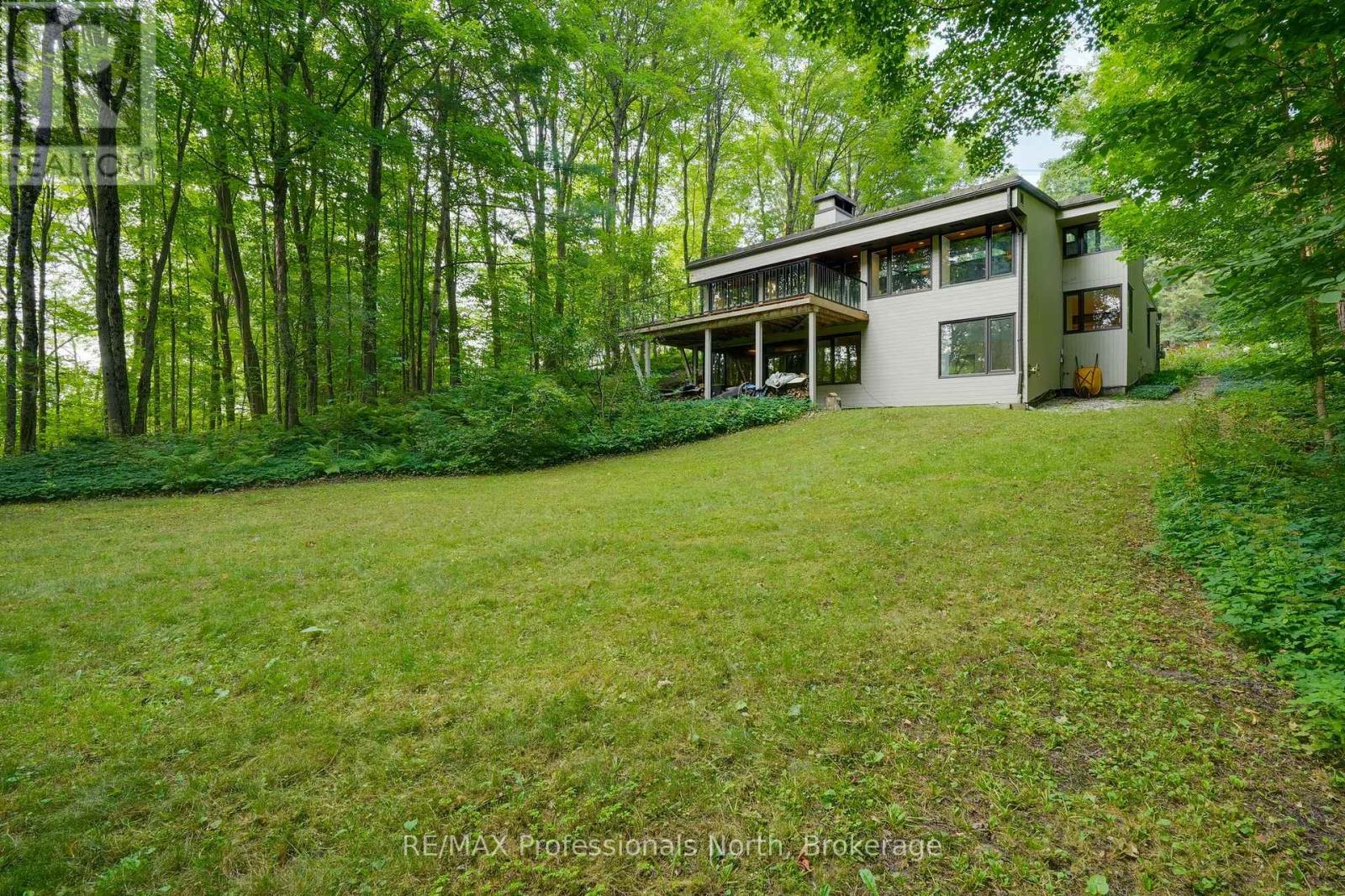 64 Woodland Drive, Bracebridge, Ontario  P1L 1M2 - Photo 4 - X12345981