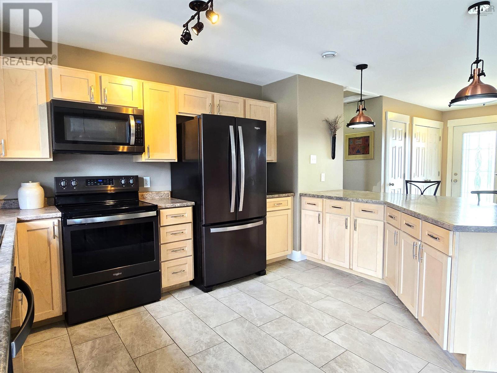 281 Heselton Drive, Ostrea Lake, Nova Scotia  B0J 2L0 - Photo 7 - 202514338