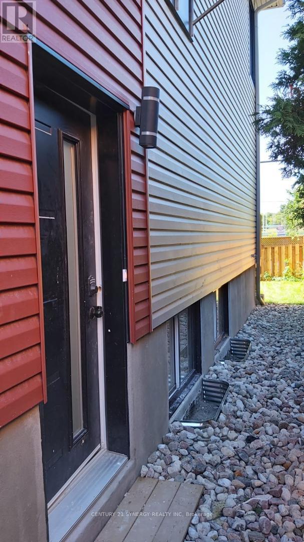 1293 Thames Street, Ottawa, Ontario  K1Z 7N2 - Photo 3 - X12345924