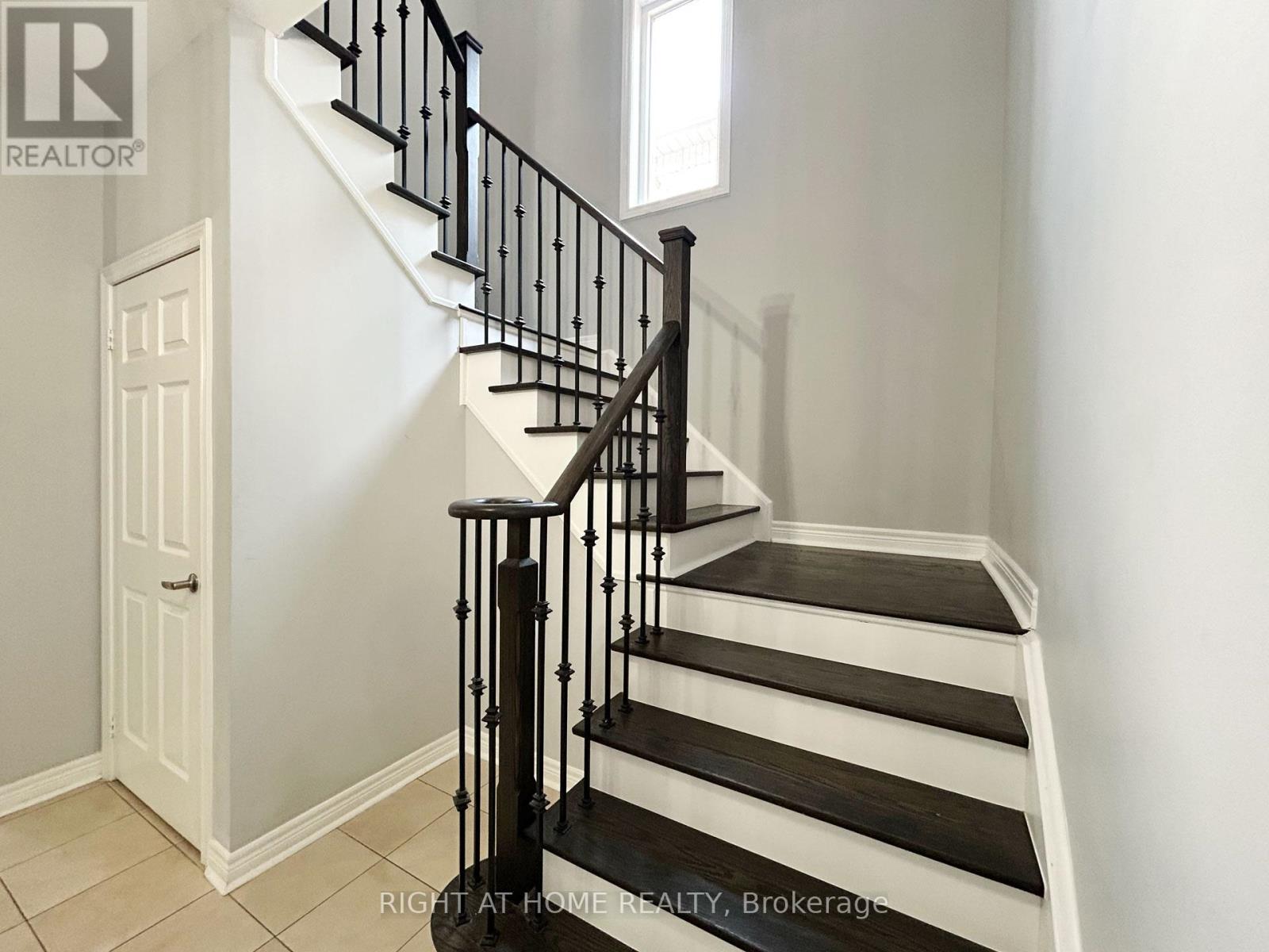 5515 Doctor Peddle Crescent, Mississauga, Ontario  L5M 0K6 - Photo 19 - W12345874
