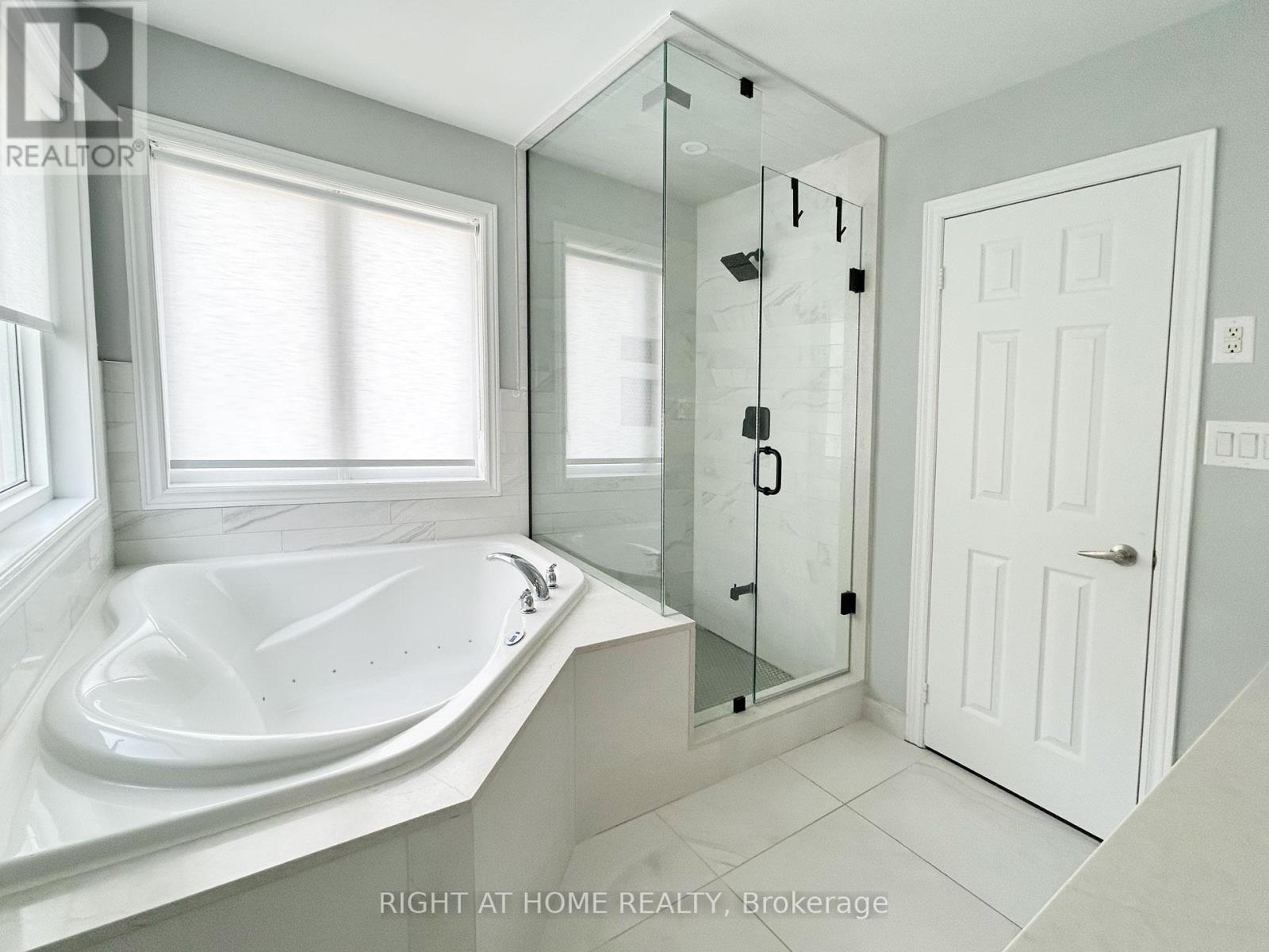 5515 Doctor Peddle Crescent, Mississauga, Ontario  L5M 0K6 - Photo 24 - W12345874