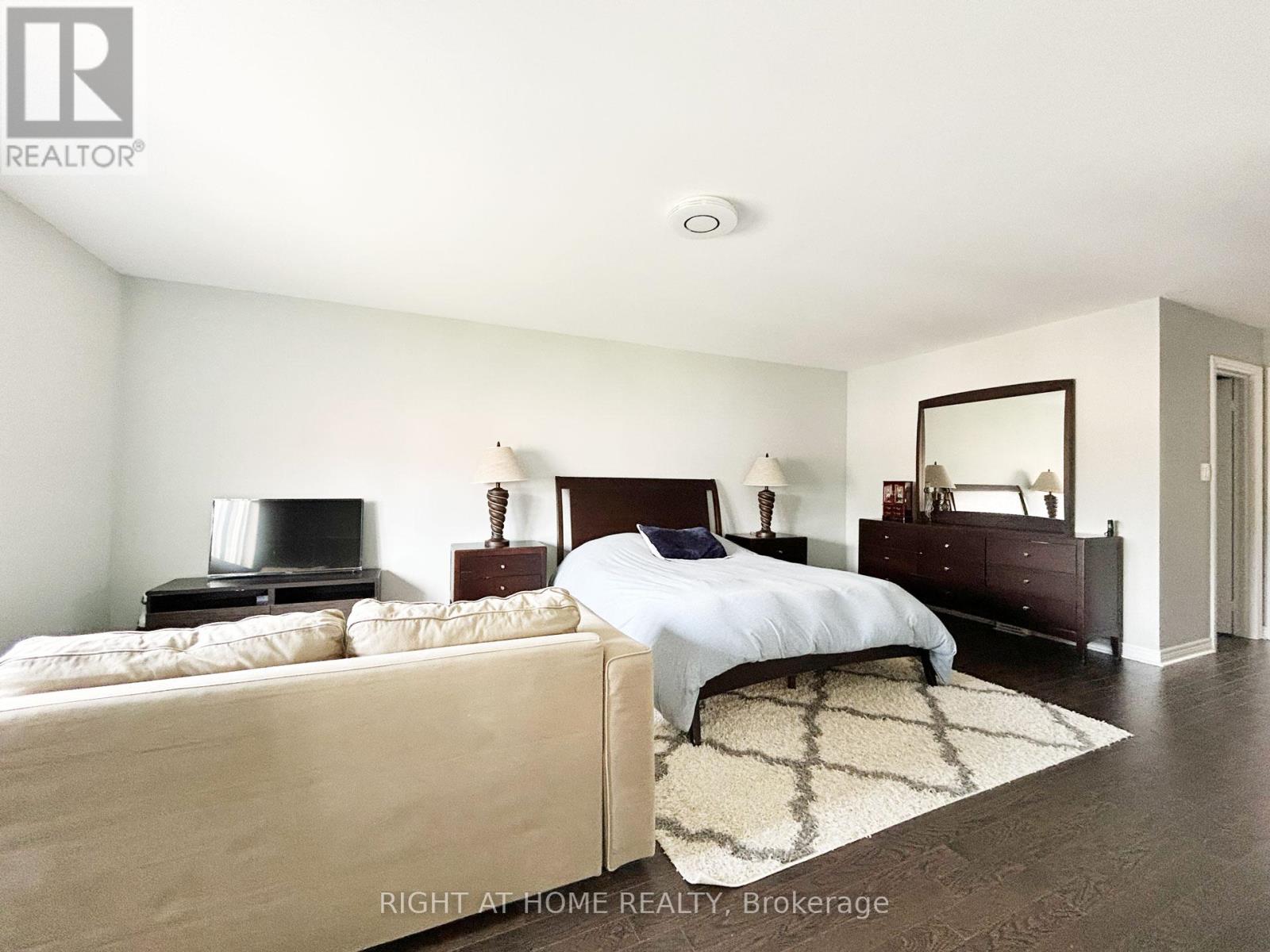 5515 Doctor Peddle Crescent, Mississauga, Ontario  L5M 0K6 - Photo 21 - W12345874