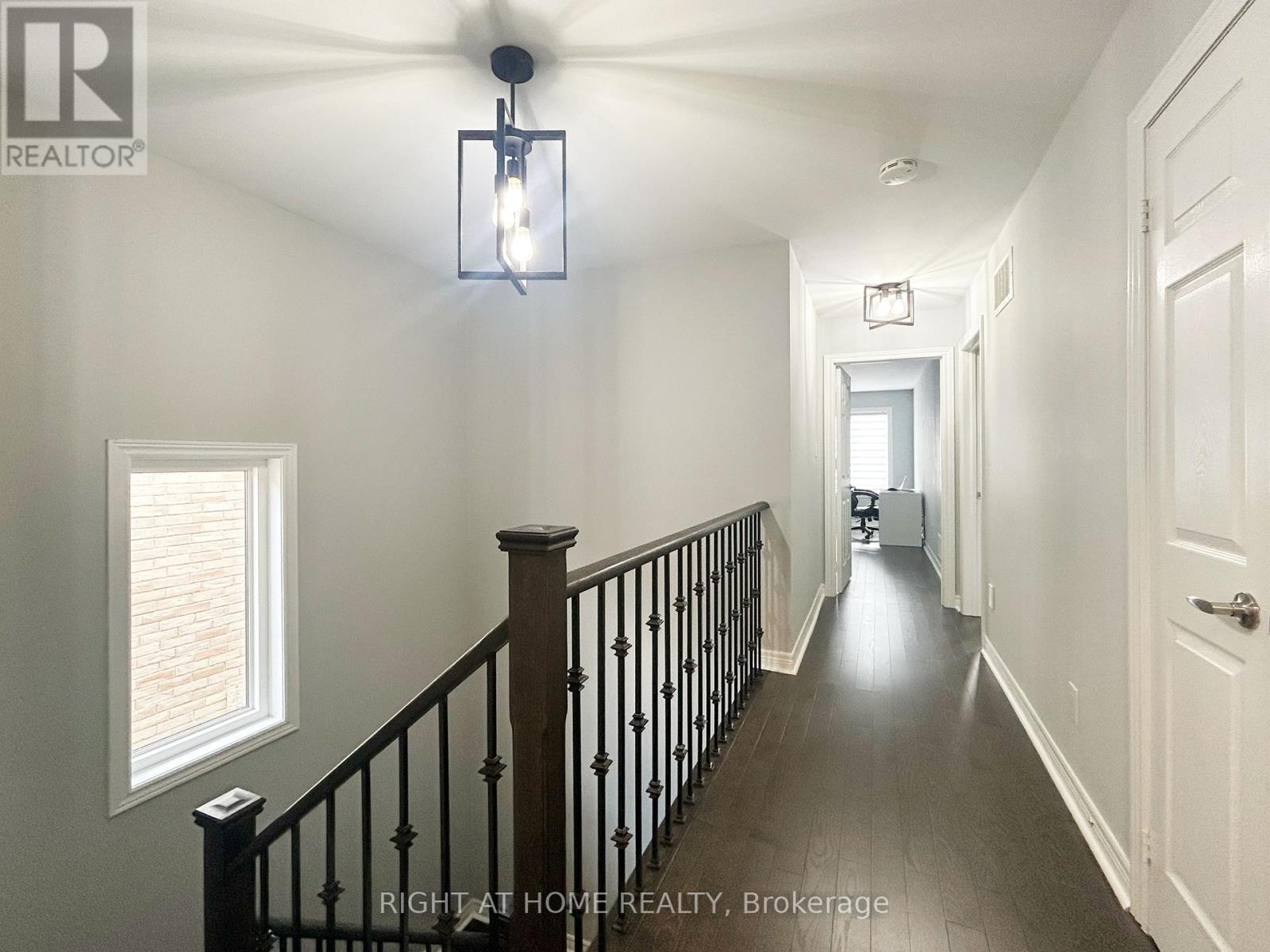 5515 Doctor Peddle Crescent, Mississauga, Ontario  L5M 0K6 - Photo 25 - W12345874