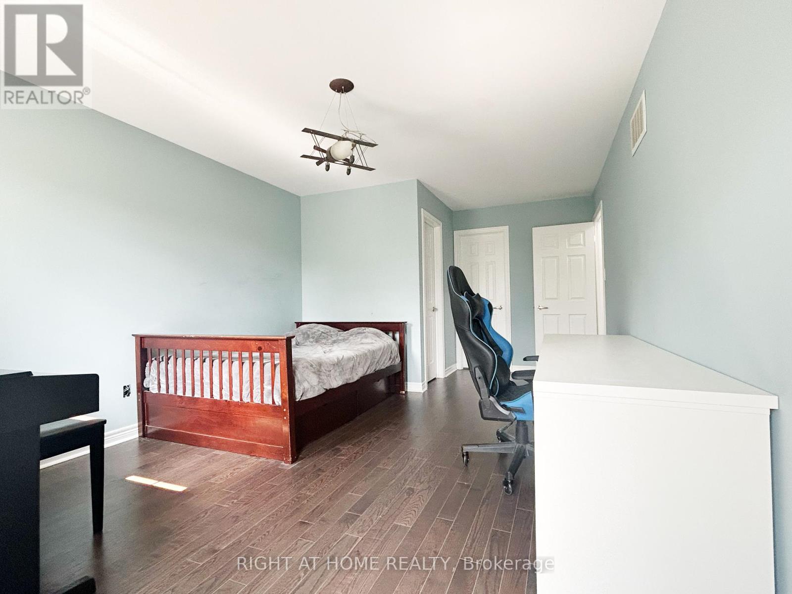 5515 Doctor Peddle Crescent, Mississauga, Ontario  L5M 0K6 - Photo 29 - W12345874
