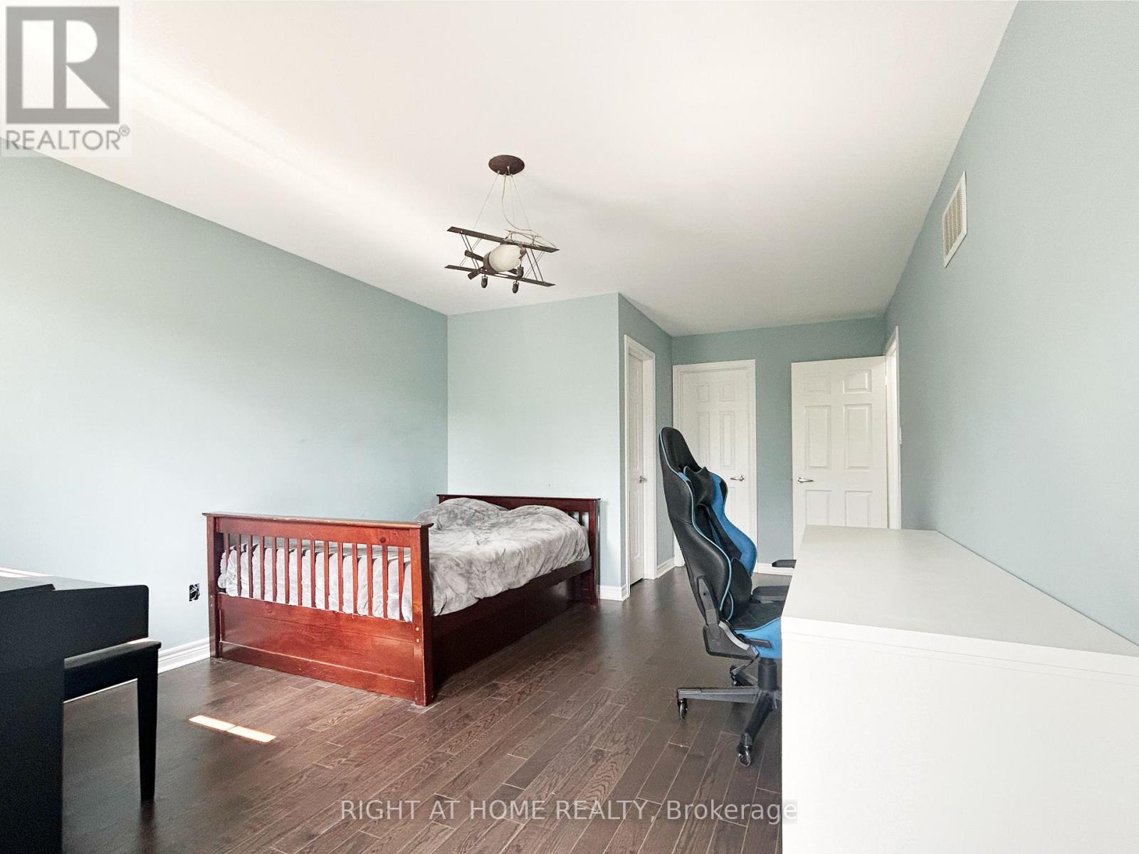 5515 Doctor Peddle Crescent, Mississauga, Ontario  L5M 0K6 - Photo 30 - W12345874