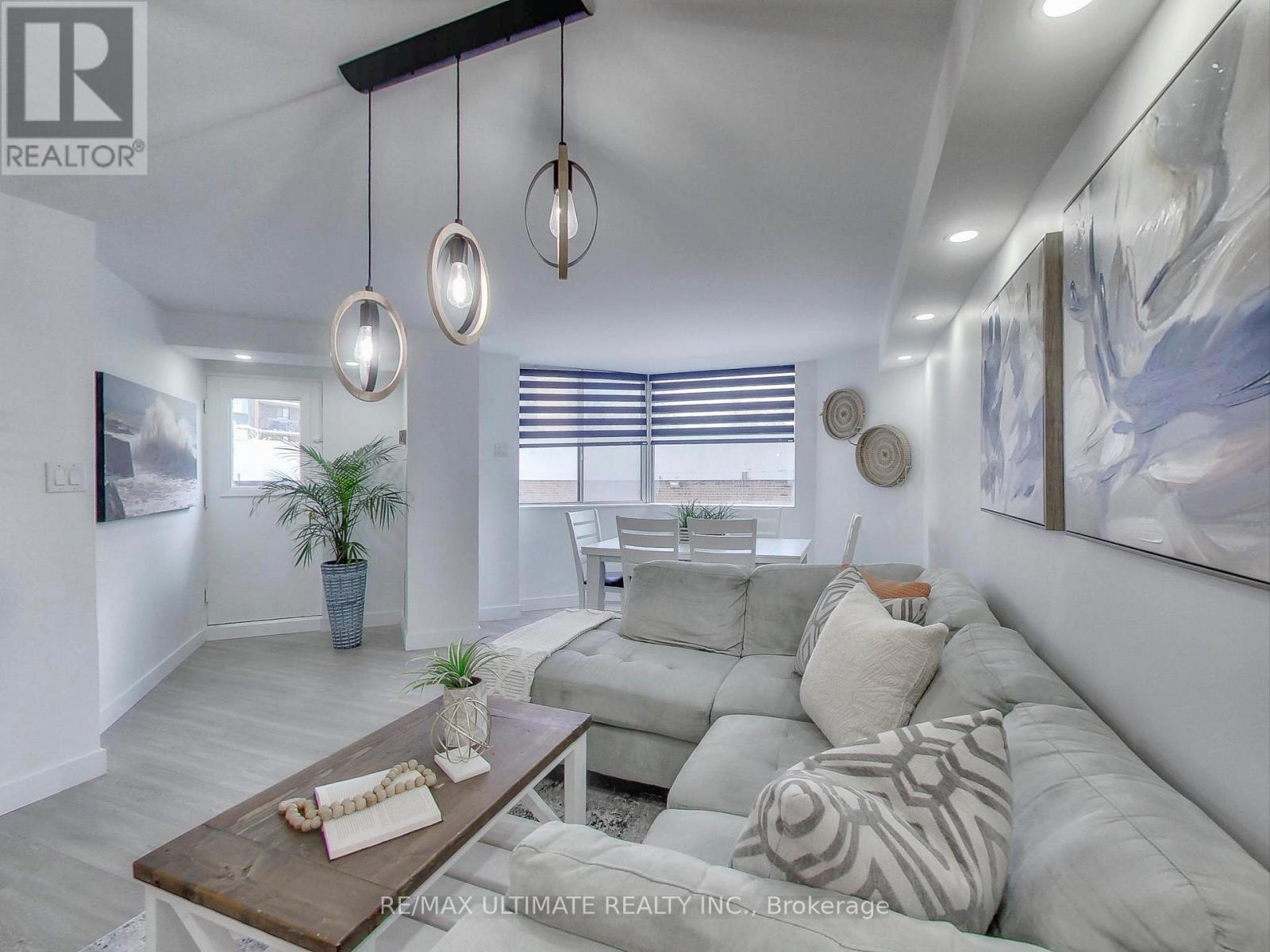 210 - 234 Albion Road, Toronto (Elms-Old Rexdale), Ontario  M9W 6A5 - Photo 2 - W12345921