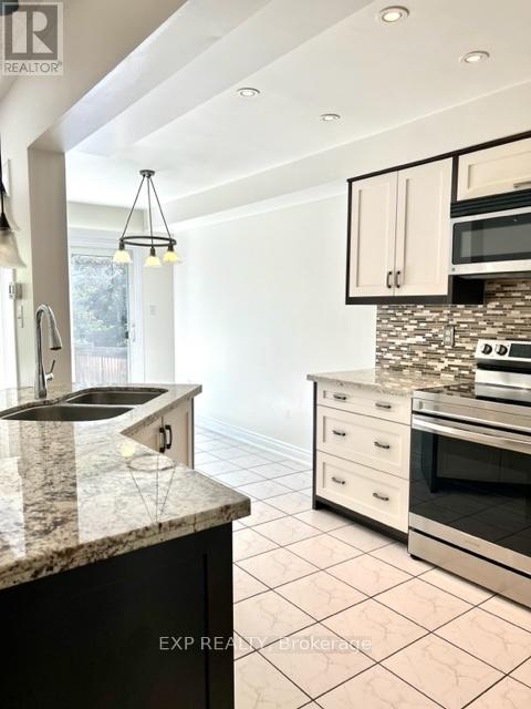 46 - 1588 South Parade Court, Mississauga, Ontario  L5M 6E7 - Photo 12 - W12345922