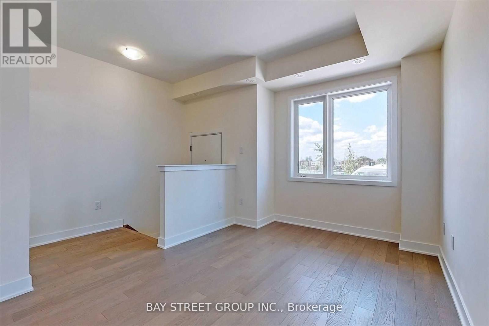 109 Frederick Tisdale Drive, Toronto, Ontario  M3K 0C6 - Photo 3 - W12345928