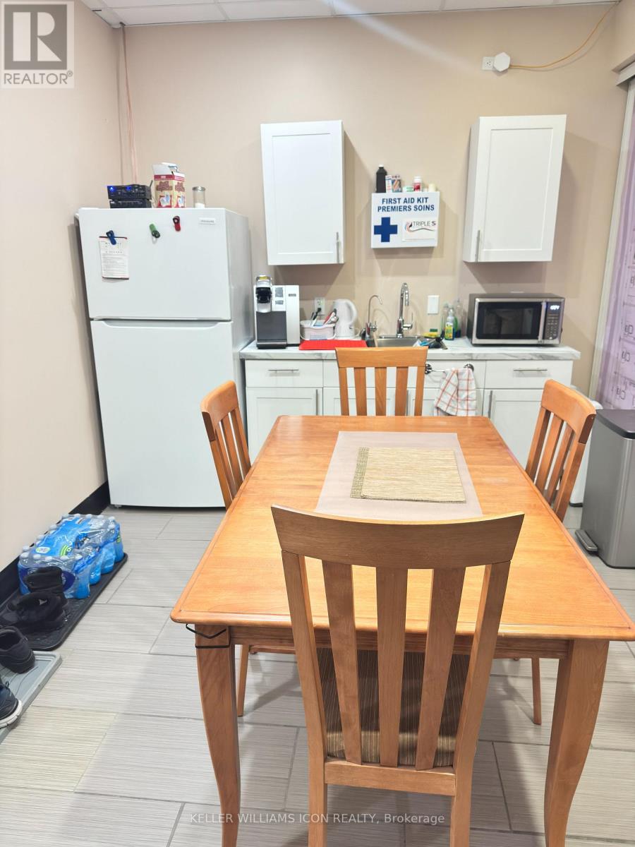 5 - 224 Hunt Club Road, Ottawa, Ontario  K1V 1C1 - Photo 4 - X12345935