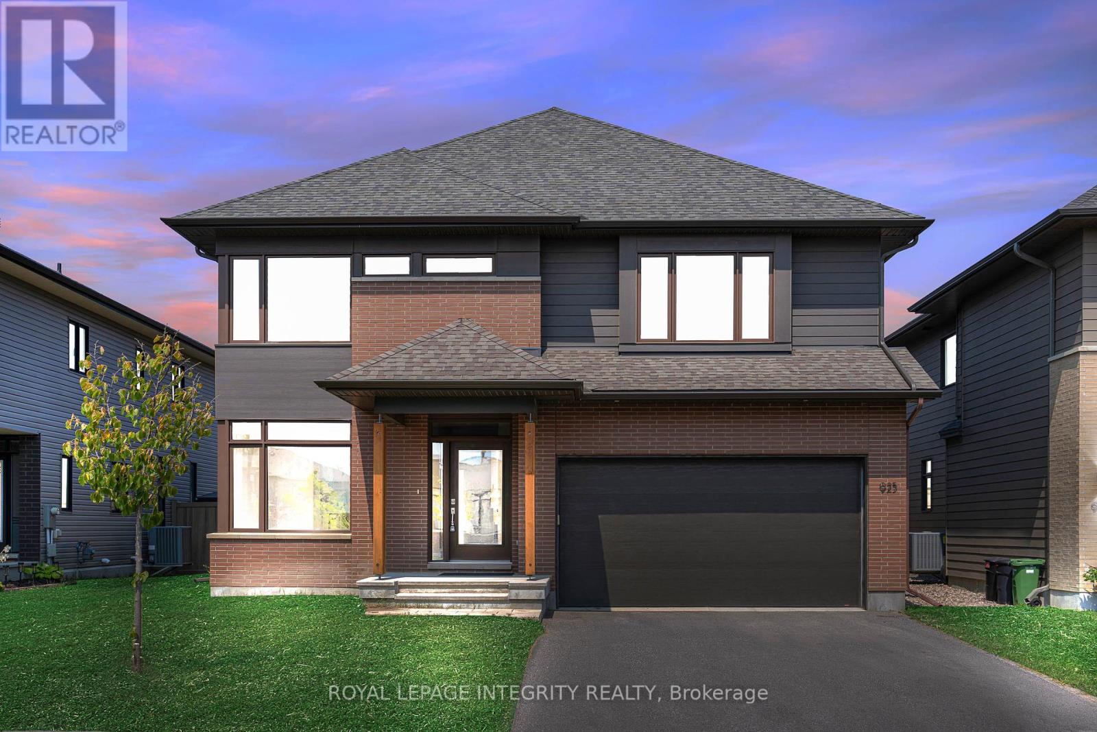 Property at 925 ISLINGTON WAY image 2