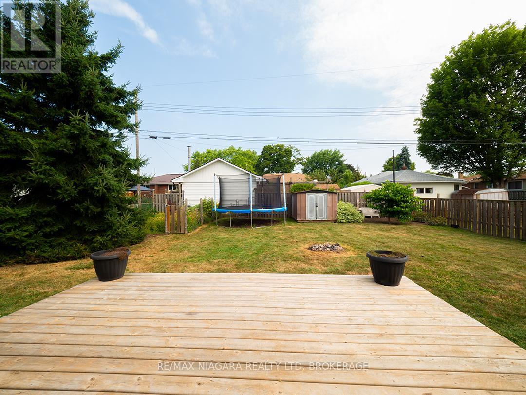 15 Michael Drive S, Port Colborne (Sugarloaf), Ontario  L3K 3C3 - Photo 10 - X12345982