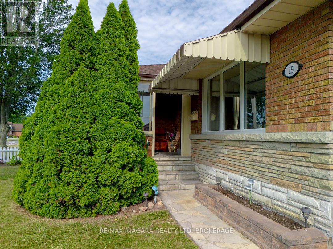 15 Michael Drive S, Port Colborne (Sugarloaf), Ontario  L3K 3C3 - Photo 4 - X12345982