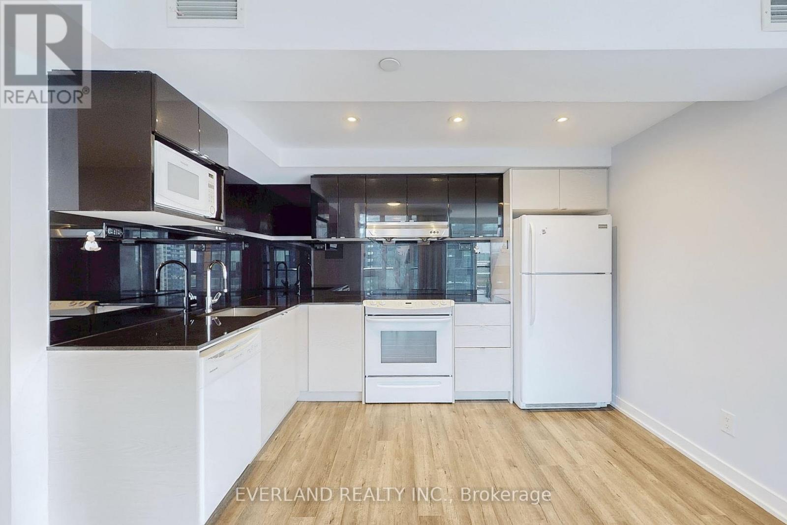 2007 - 72 Esther Shiner Boulevard, Toronto, Ontario  M2K 2X9 - Photo 10 - C12345947