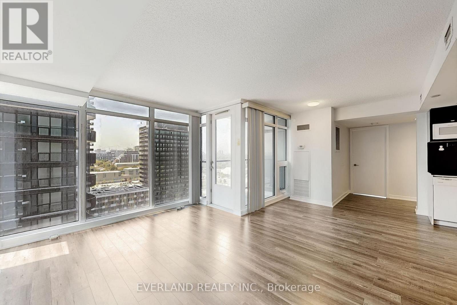 2007 - 72 Esther Shiner Boulevard, Toronto, Ontario  M2K 2X9 - Photo 4 - C12345947