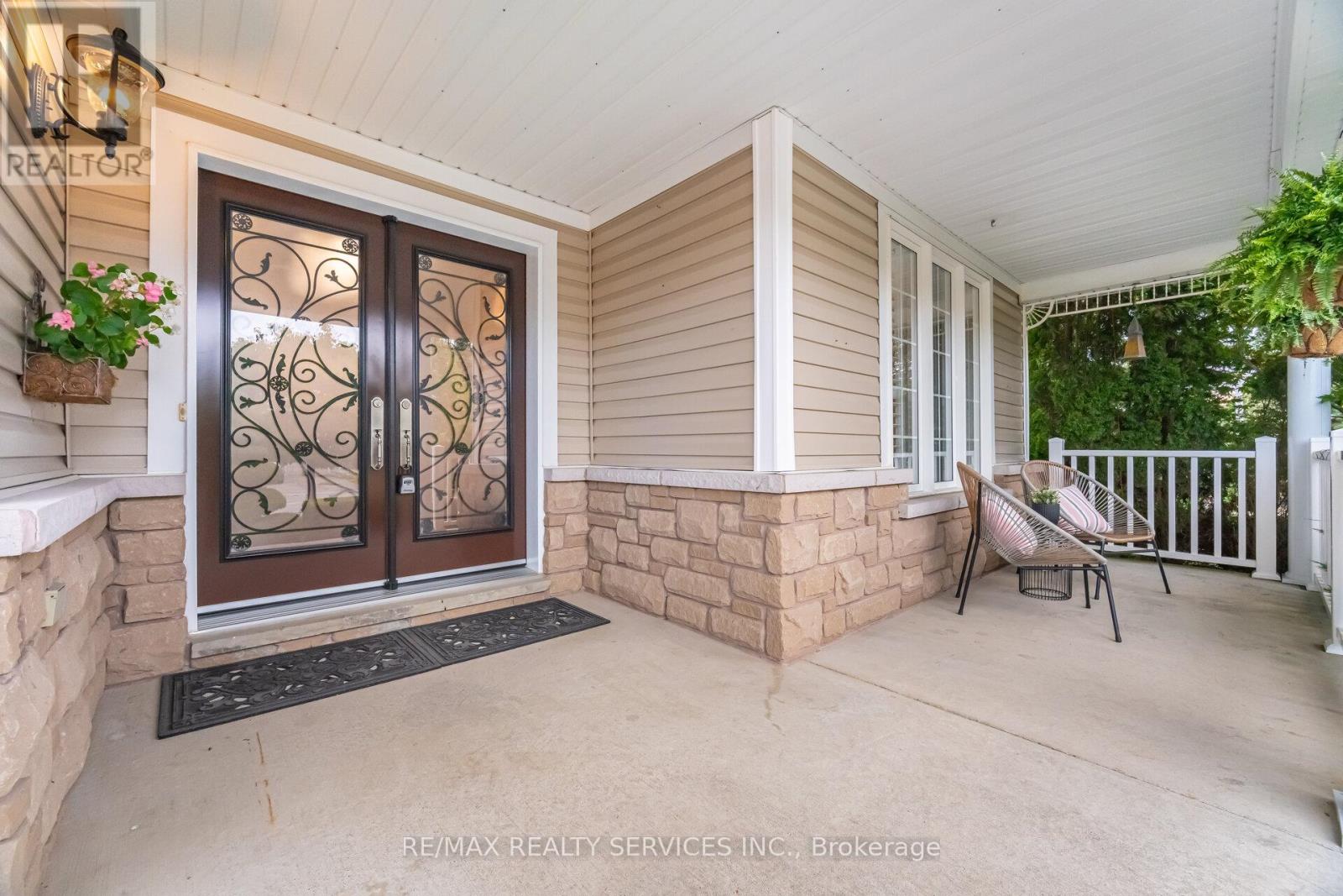 Property at 15 BIANCA DRIVE image 4