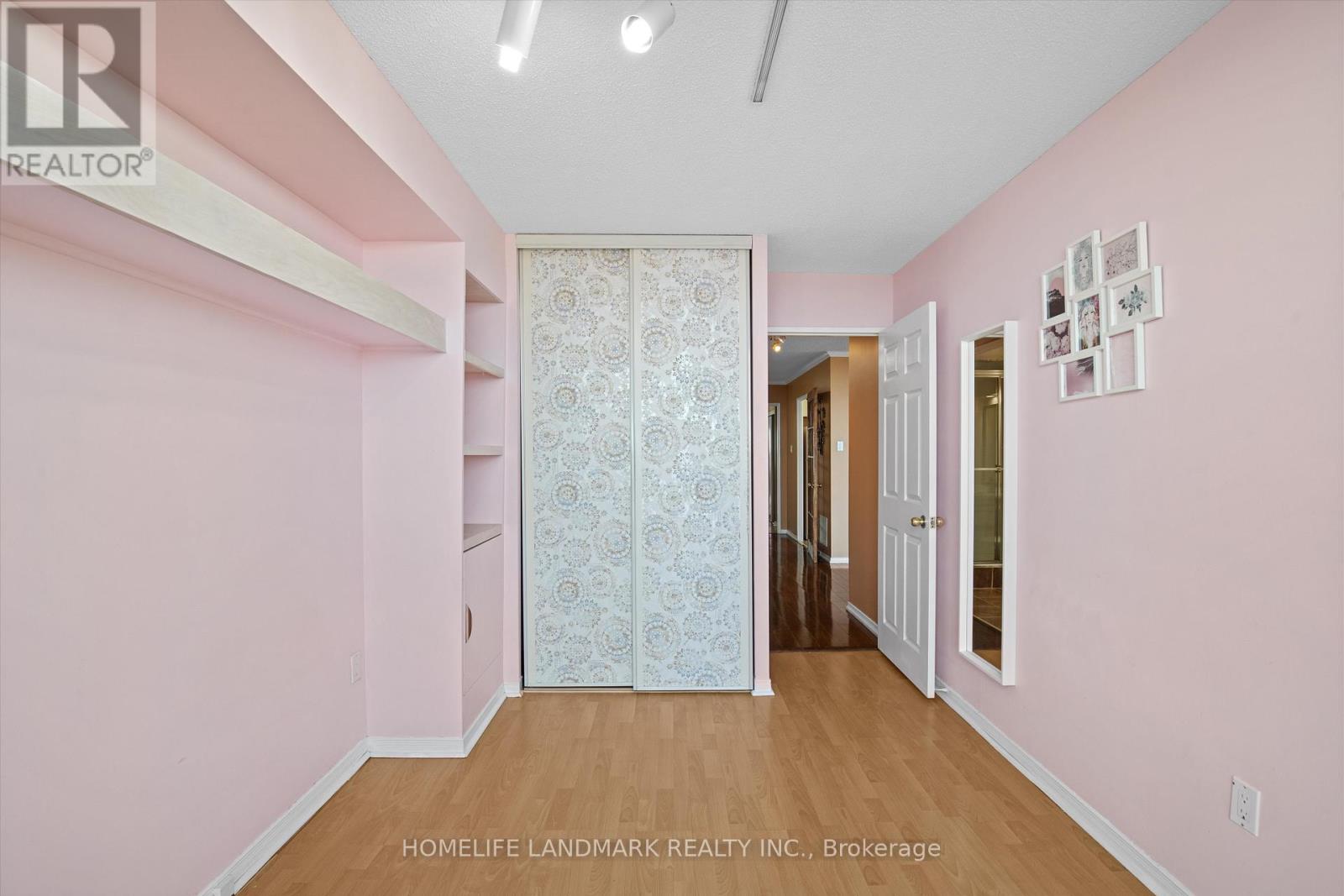 704 - 250 Webb Drive, Mississauga, Ontario  L5B 3Z4 - Photo 16 - W12345939