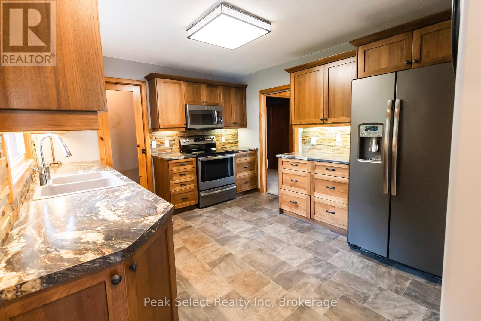 70341 Road 164 Road, South Huron, Ontario  N0K 1K0 - Photo 7 - X12346012