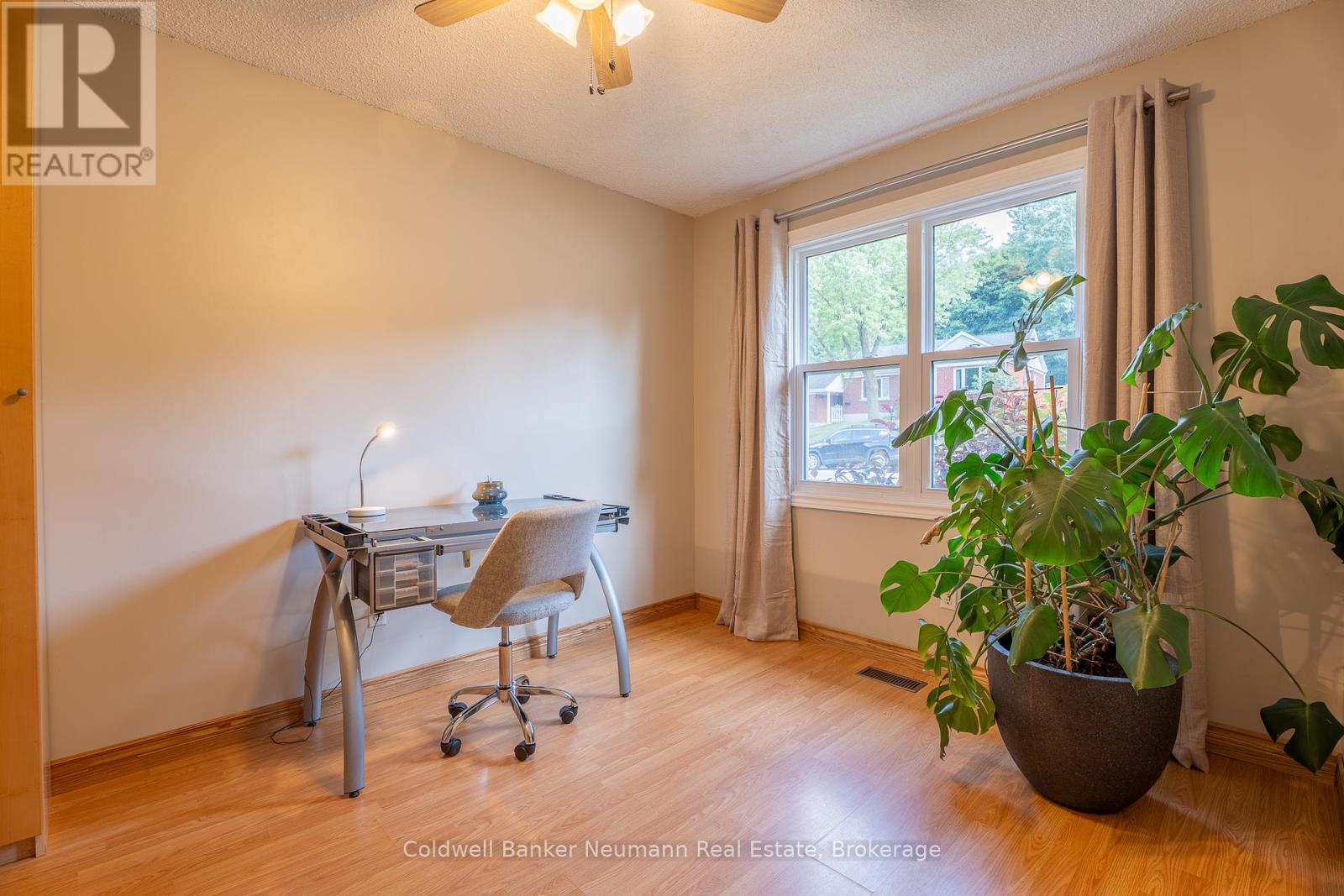 209 Wellington Street, Centre Wellington, Ontario  N1M 3E1 - Photo 16 - X12346016