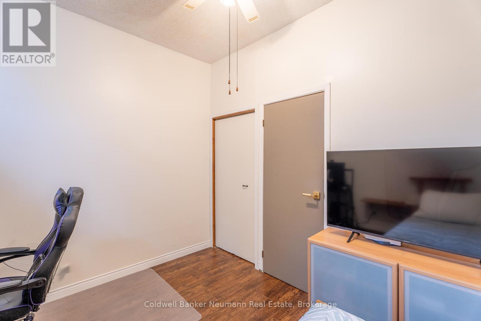 209 Wellington Street, Centre Wellington, Ontario  N1M 3E1 - Photo 23 - X12346016