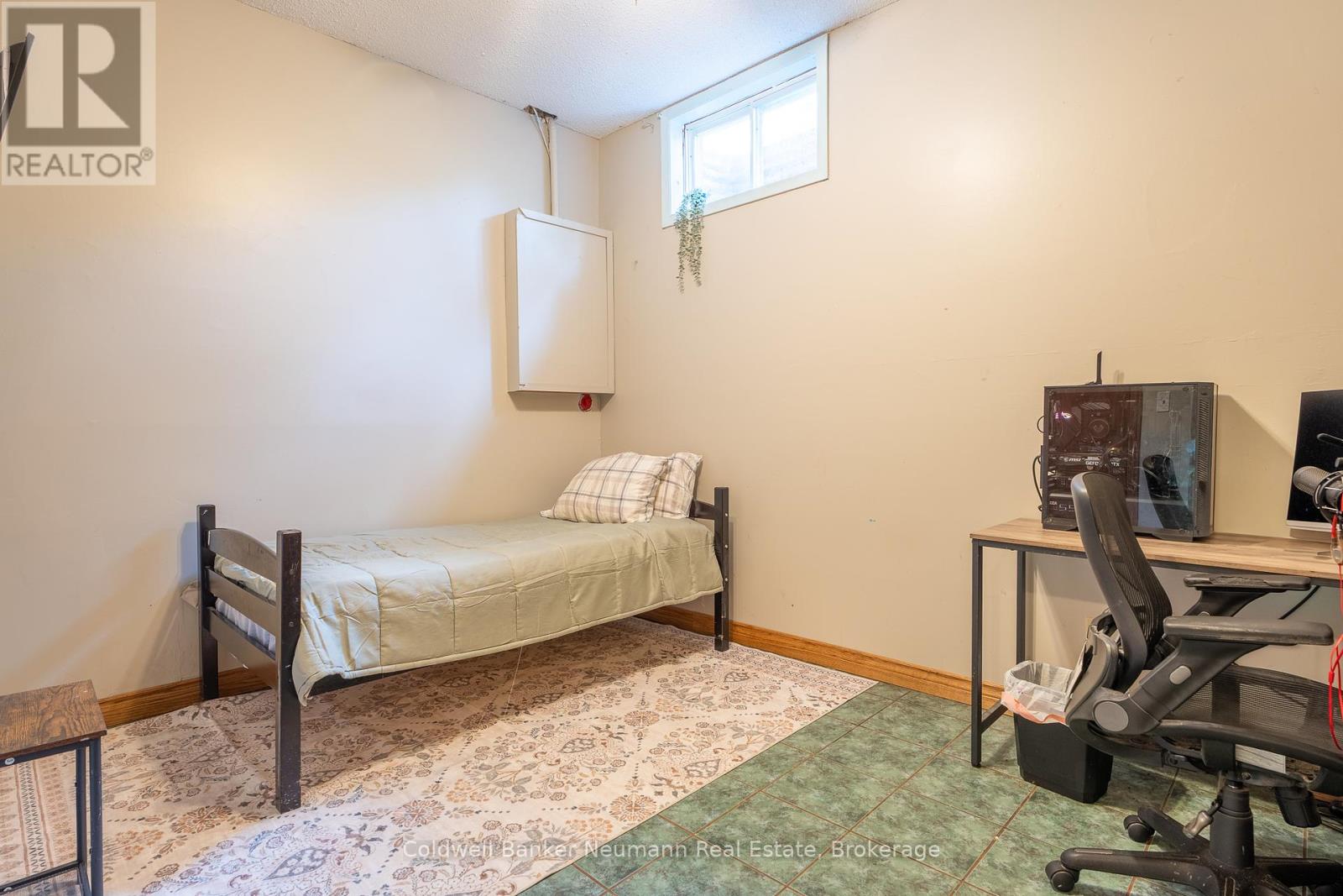 209 Wellington Street, Centre Wellington, Ontario  N1M 3E1 - Photo 24 - X12346016