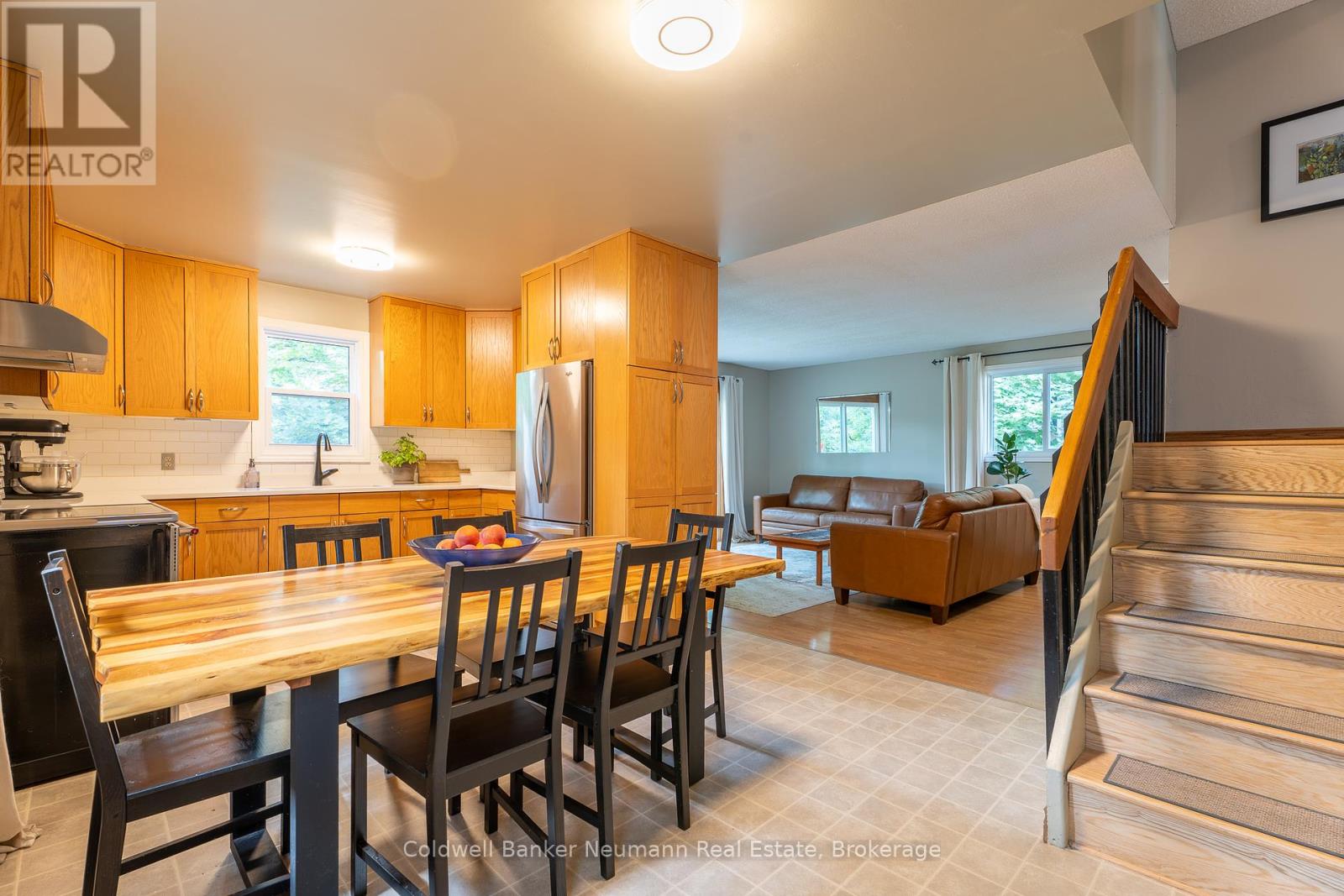 209 Wellington Street, Centre Wellington, Ontario  N1M 3E1 - Photo 4 - X12346016