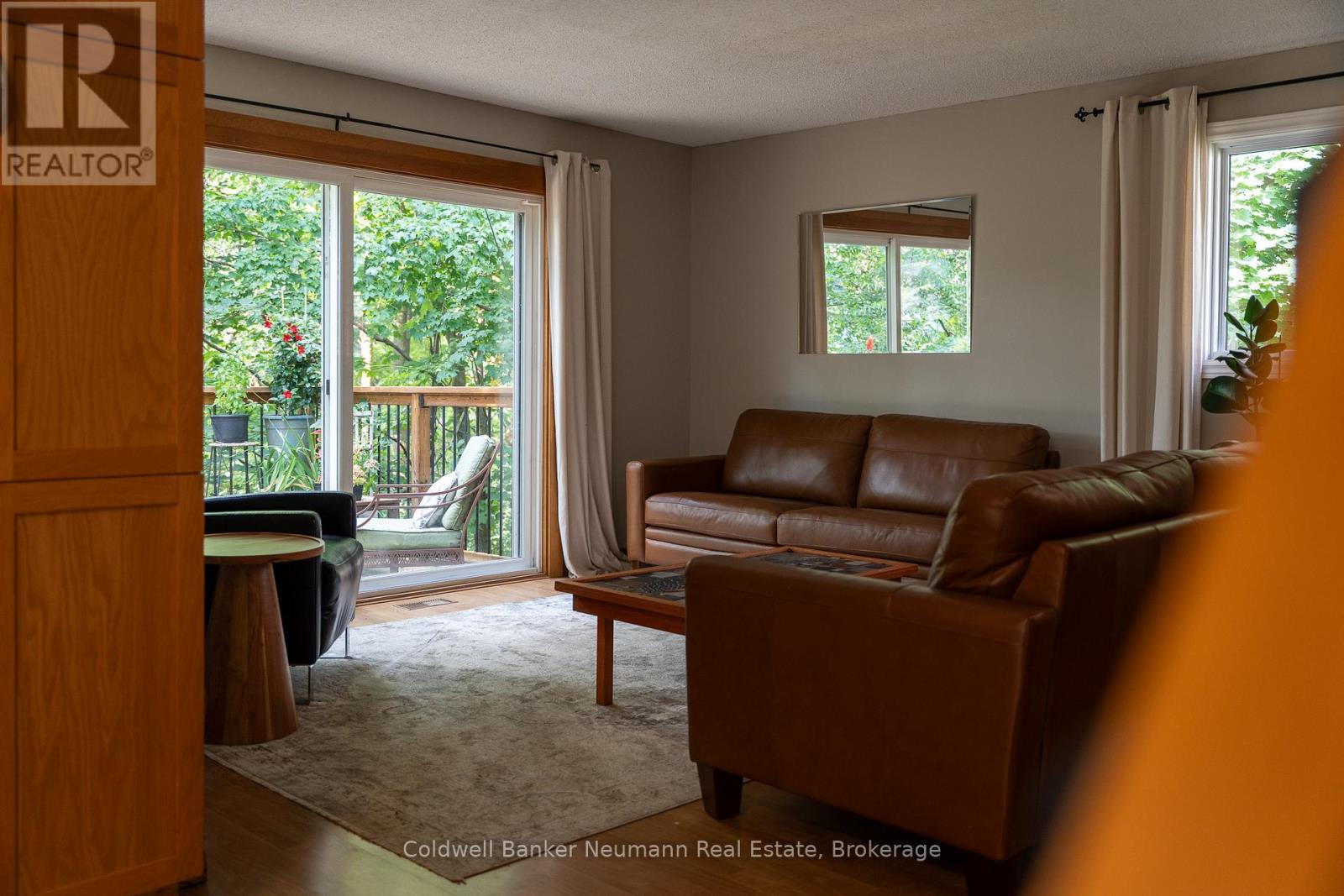 209 Wellington Street, Centre Wellington, Ontario  N1M 3E1 - Photo 6 - X12346016
