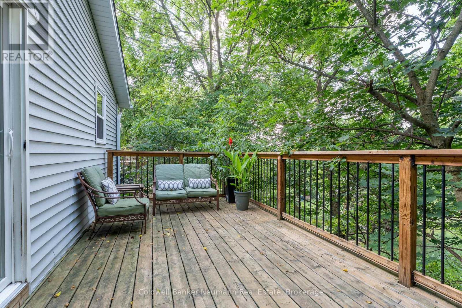 209 Wellington Street, Centre Wellington, Ontario  N1M 3E1 - Photo 8 - X12346016