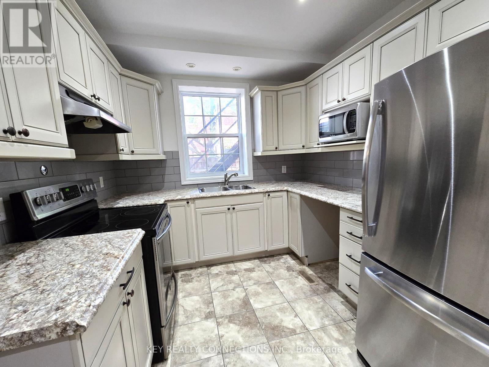 208 King Street E, Kingston (Central City East), Ontario  K7L 3A4 - Photo 14 - X12345969