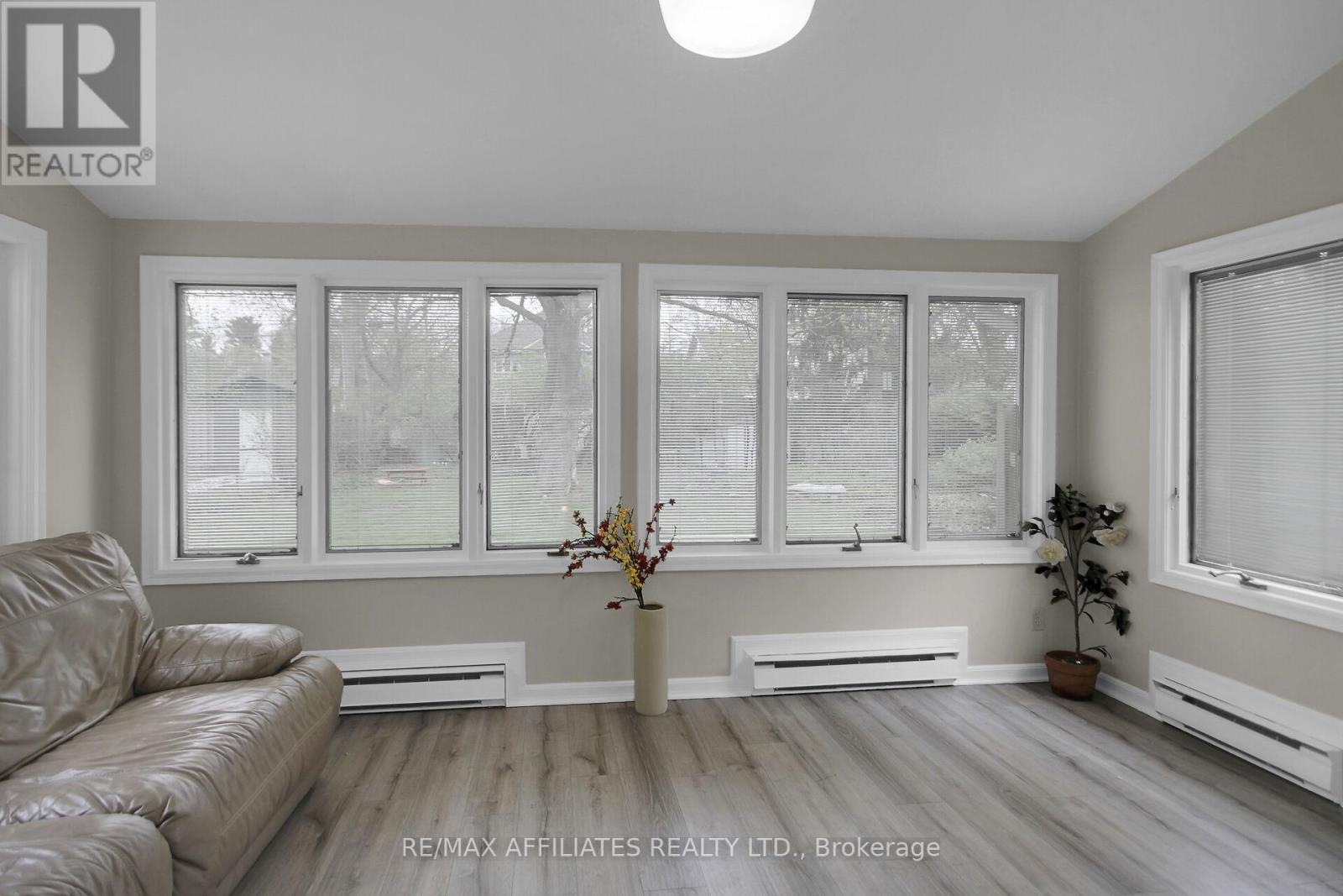 312 Mountbatten Avenue, Ottawa, Ontario  K1H 5W3 - Photo 13 - X12346023