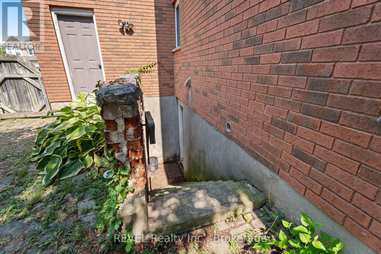 19 Crysler Crescent, Thorold, Ontario  L2V 5A2 - Photo 41 - X12346004