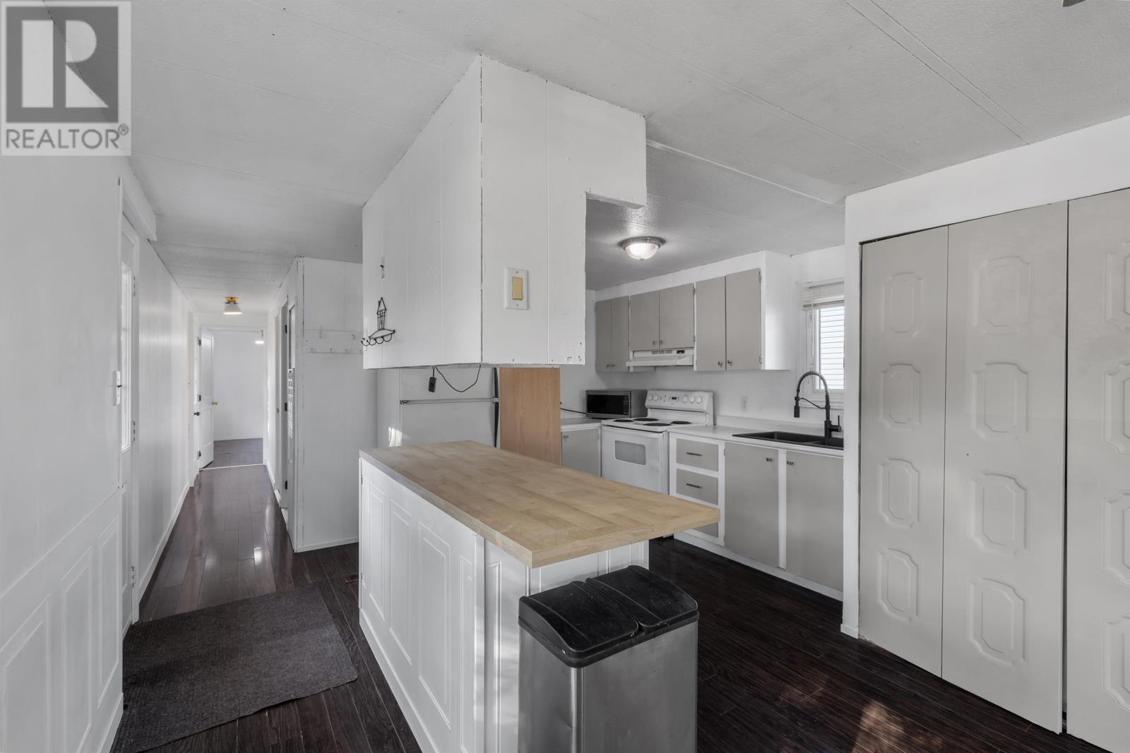2 Manor Drive, Charlottetown, Prince Edward Island  C1A 6R3 - Photo 6 - 202520674